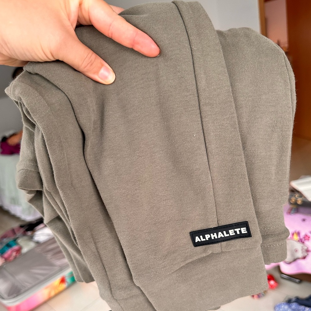 Alphalete joggers